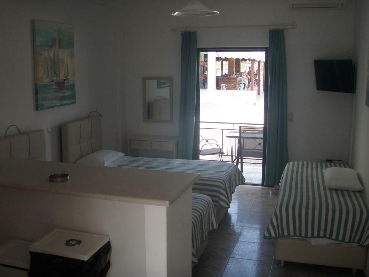 Umbrella Beach Apartments Kávos Exteriör bild